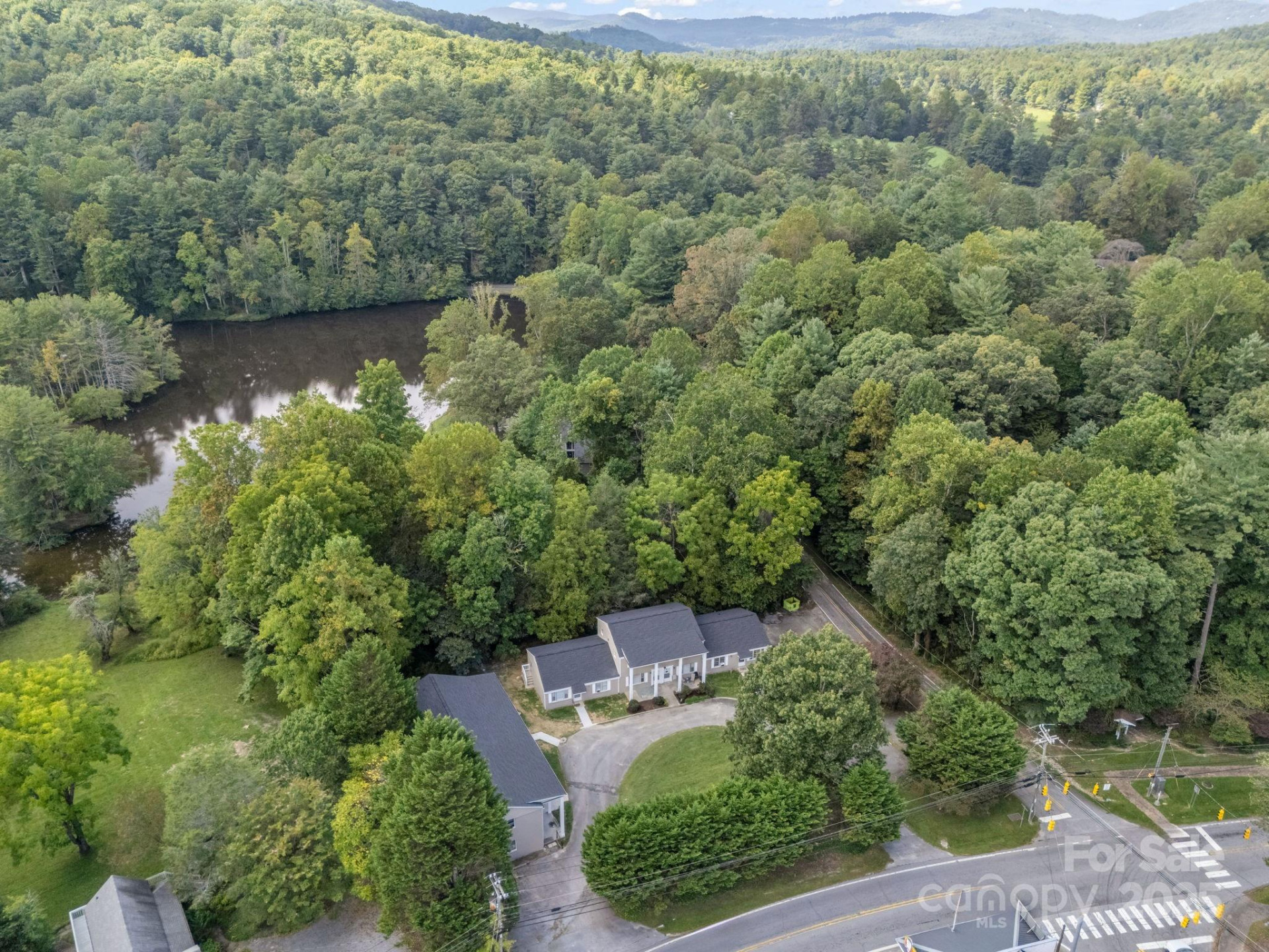 2715 Greenville Highway - Photo 15