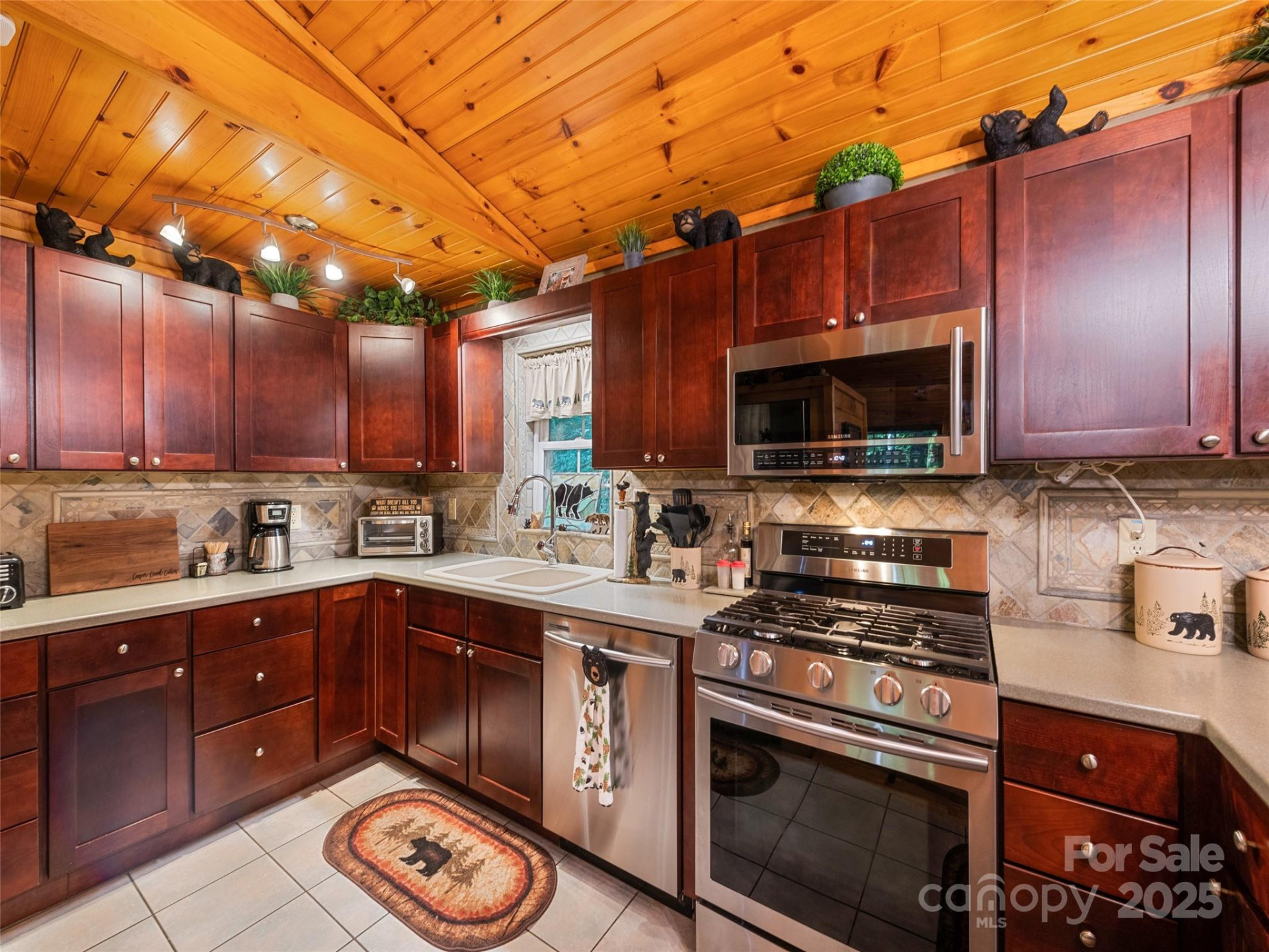 839 Wolf Laurel Drive - Photo 18