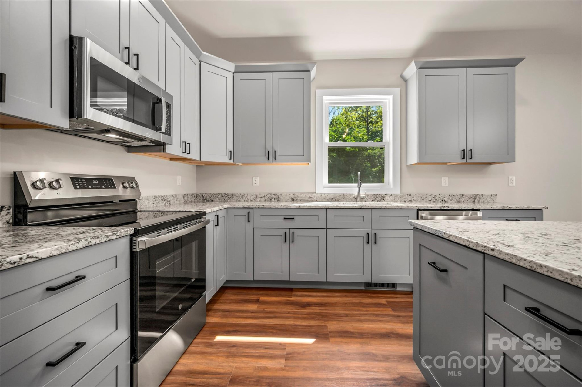 213 Calhoun Street - Photo 11