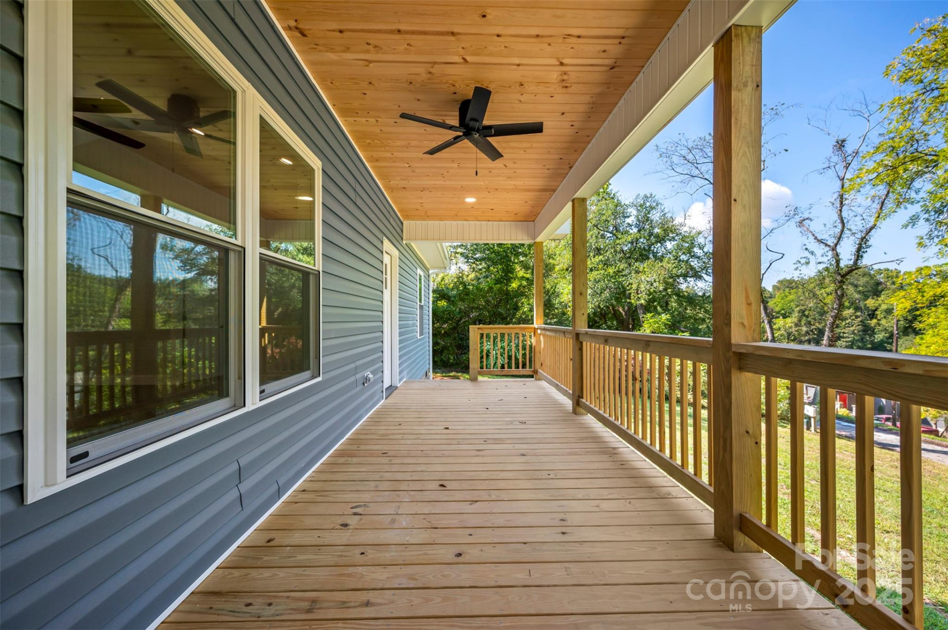 213 Calhoun Street - Photo 14