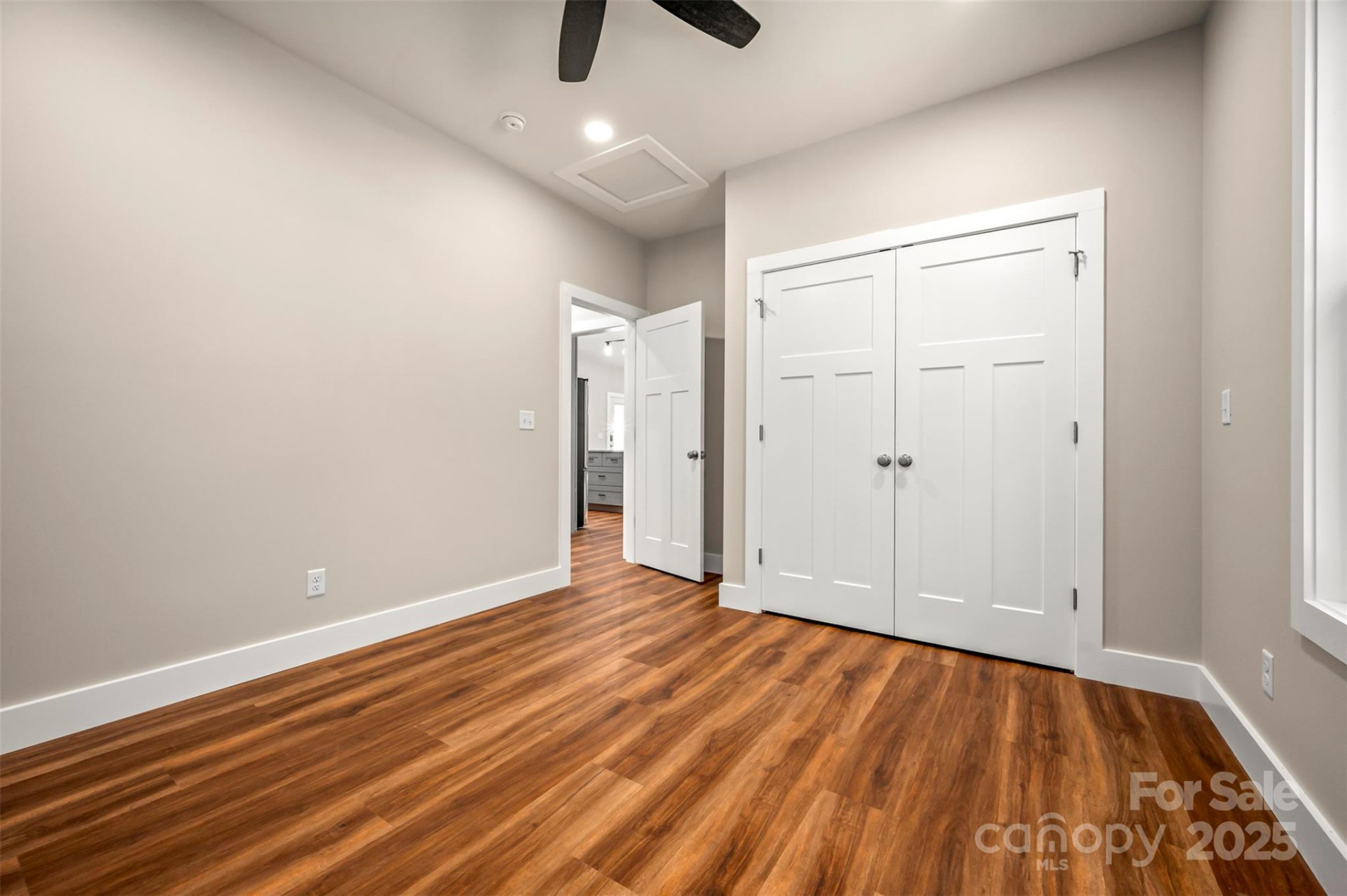 213 Calhoun Street - Photo 23