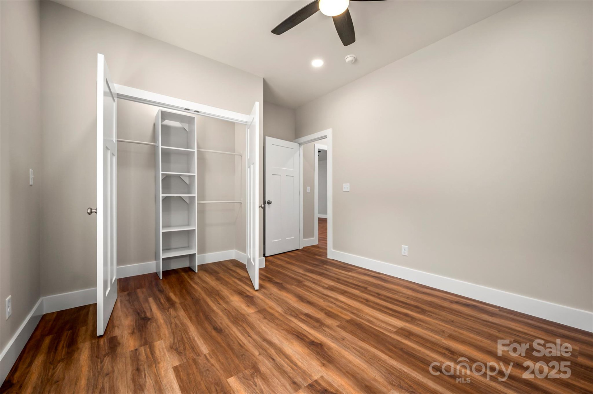 213 Calhoun Street - Photo 26