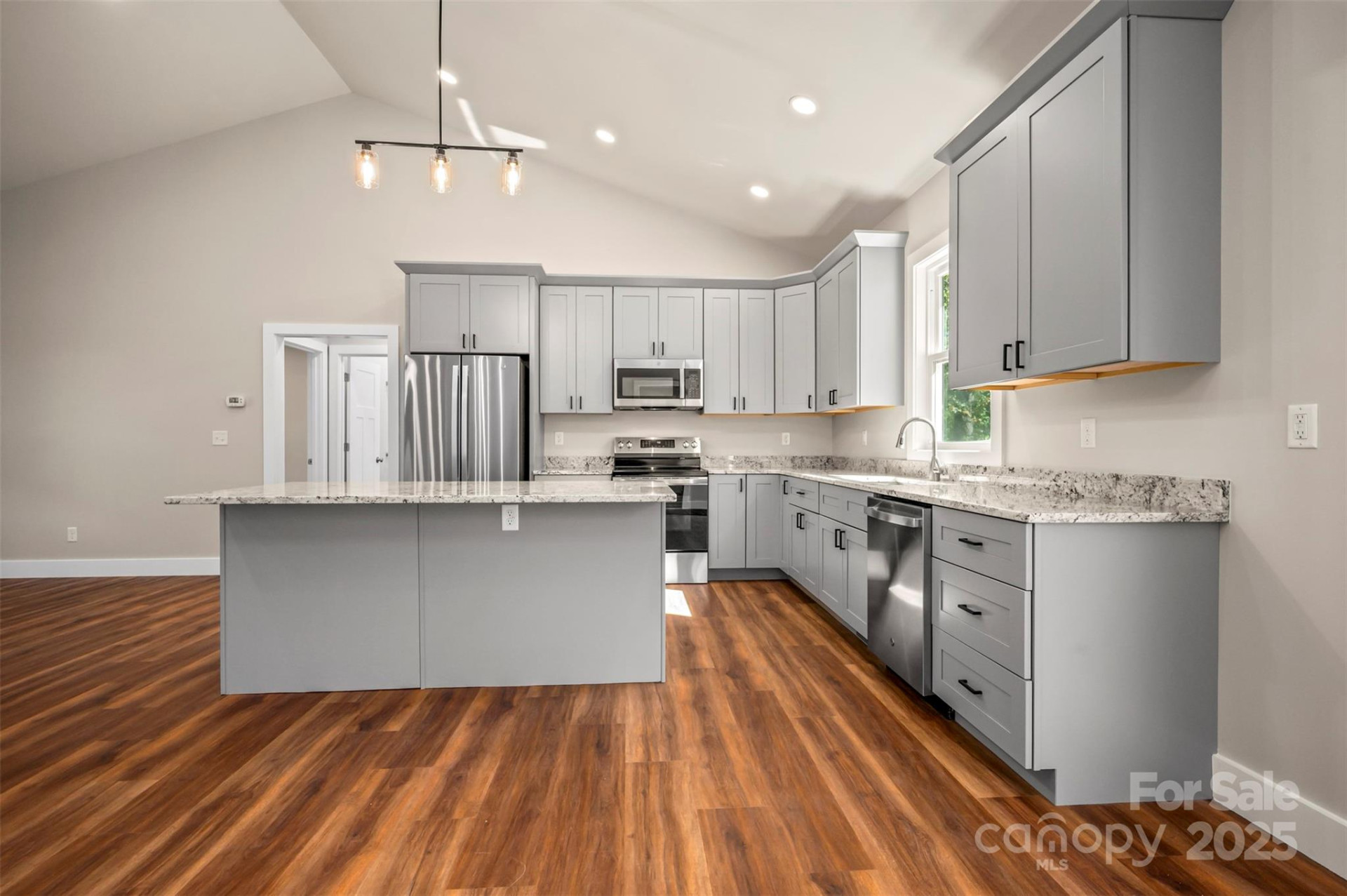 213 Calhoun Street - Photo 9