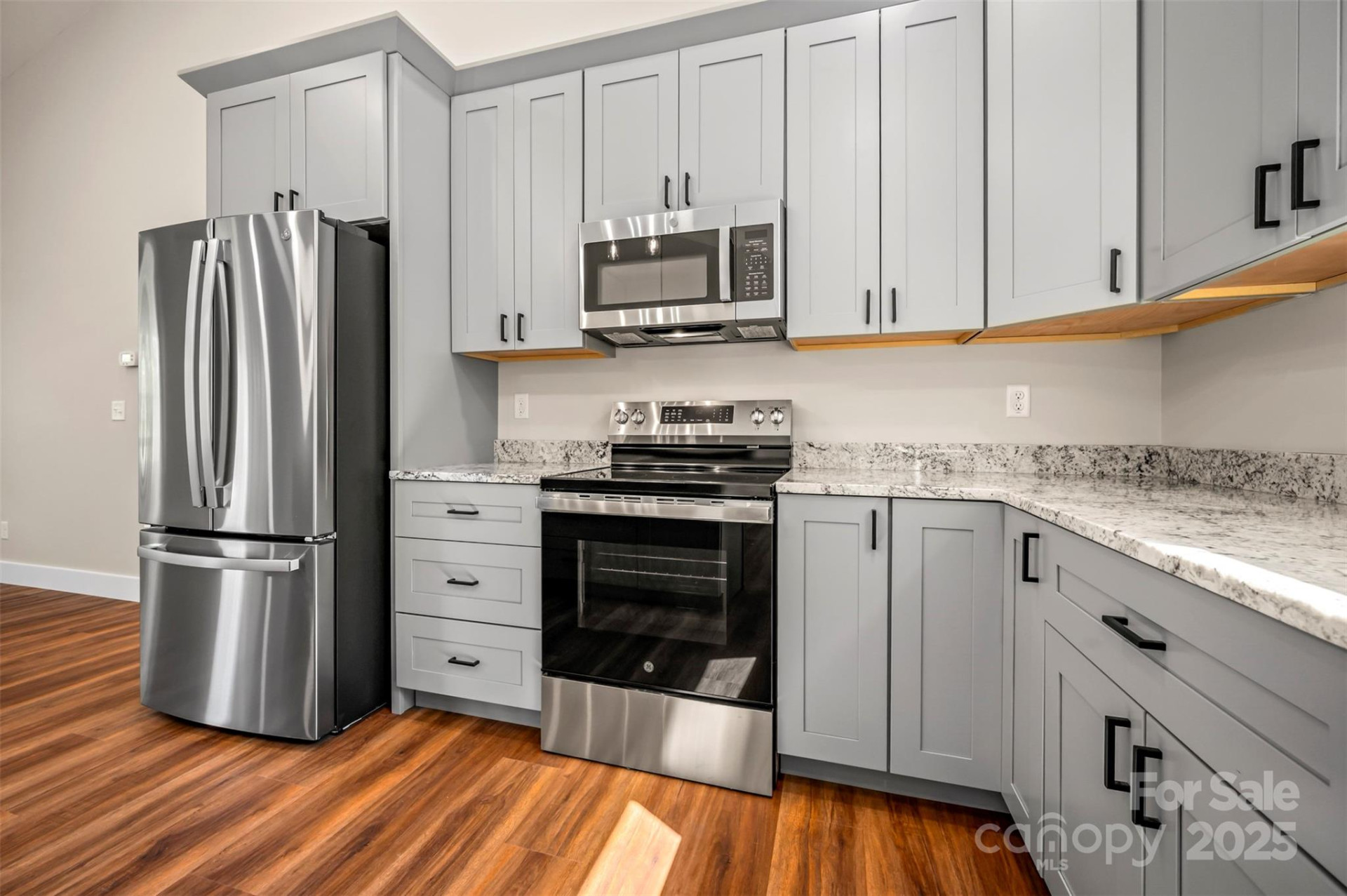 213 Calhoun Street - Photo 10