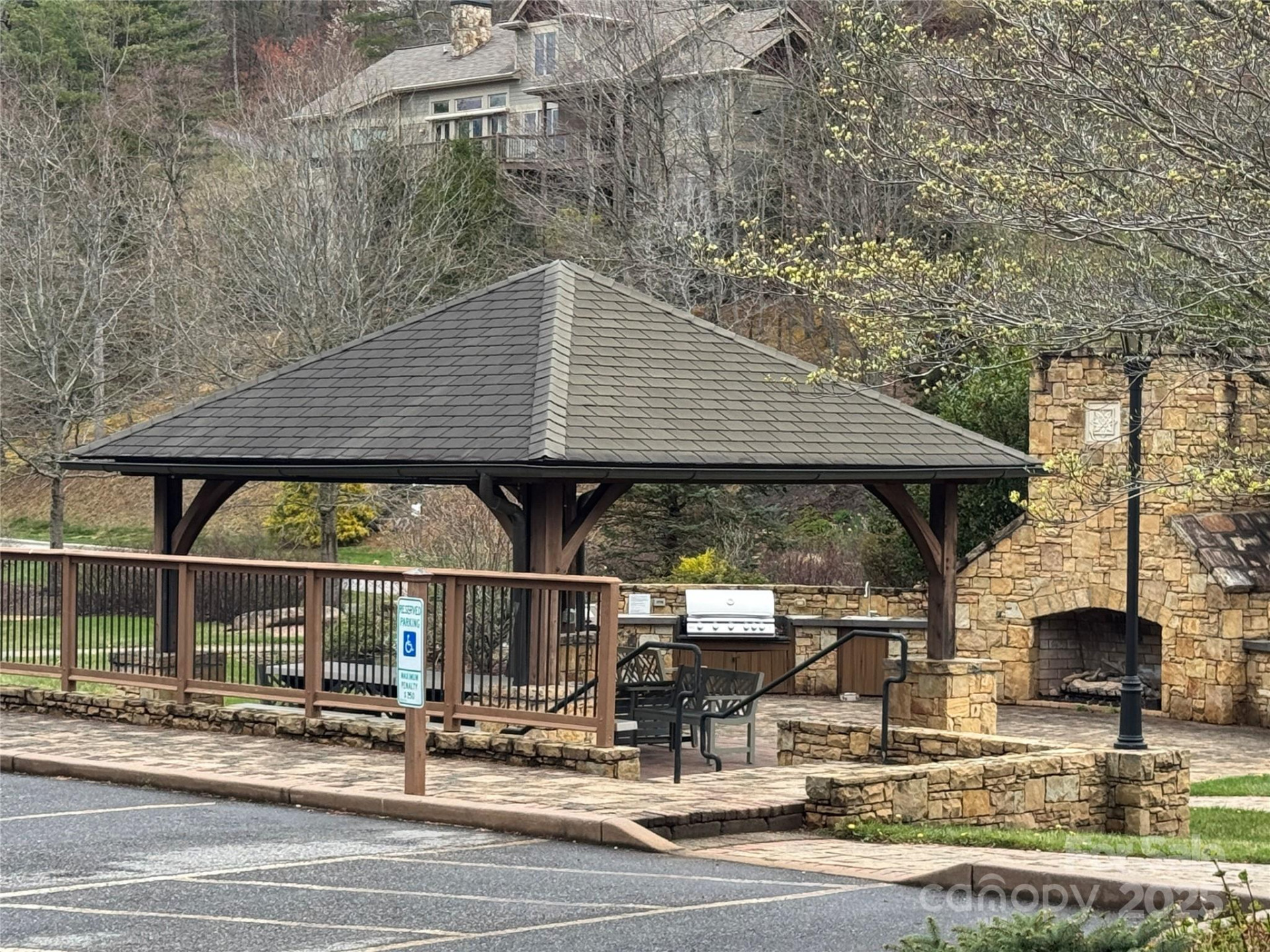 140 Summit Tower Circle - Photo 8