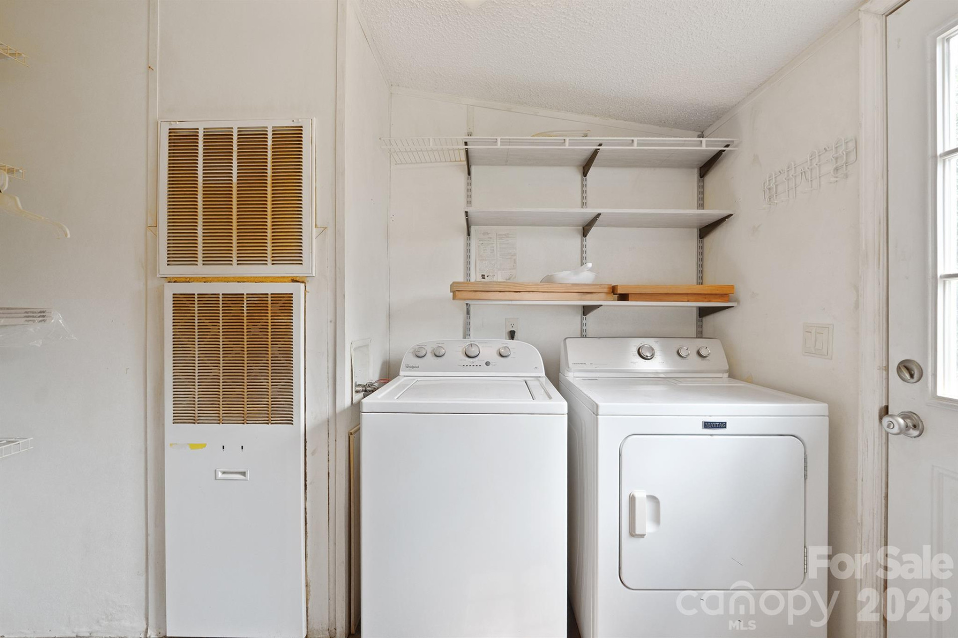 6776 Cobbs Place - Photo 19