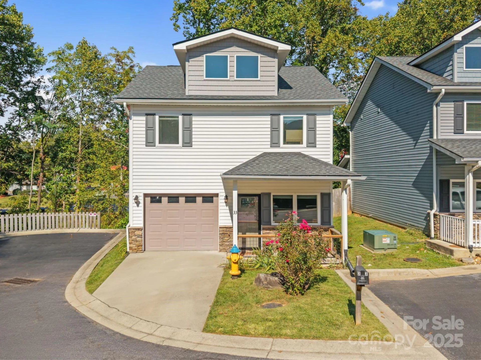 33 English Ivy Road