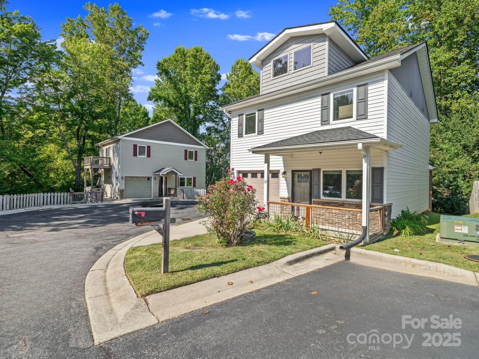 33 English Ivy Road - Photo 2