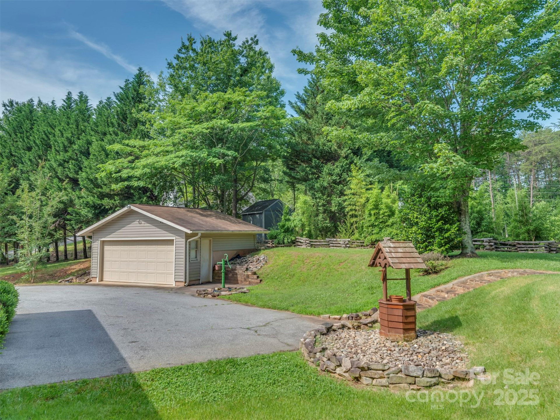 1280 Henderson Road - Photo 36