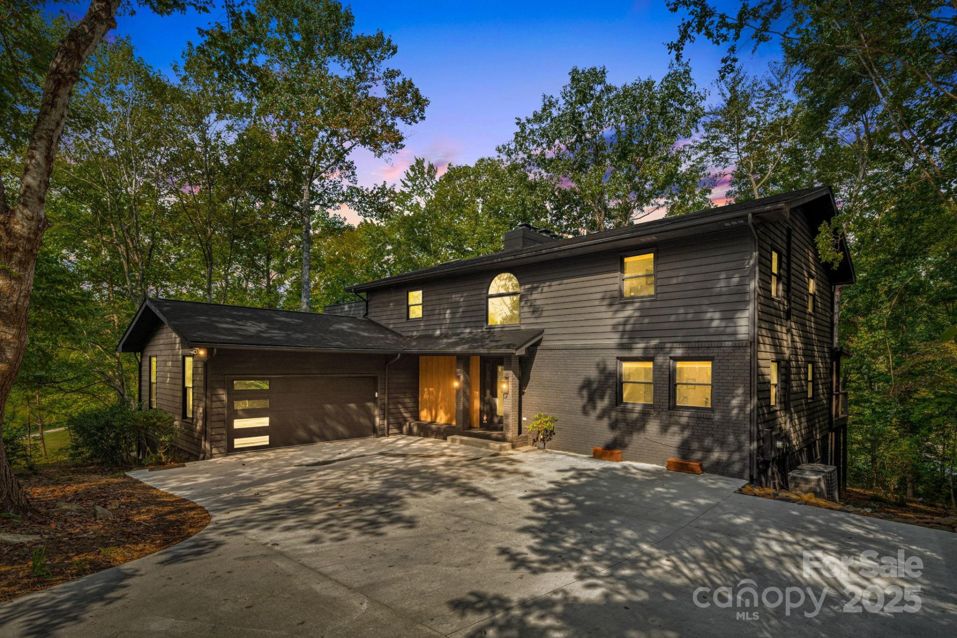 131 Jonadel Court - Photo 2