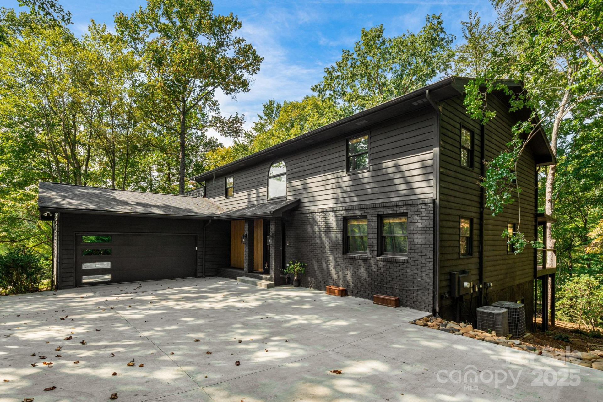 131 Jonadel Court - Photo 4