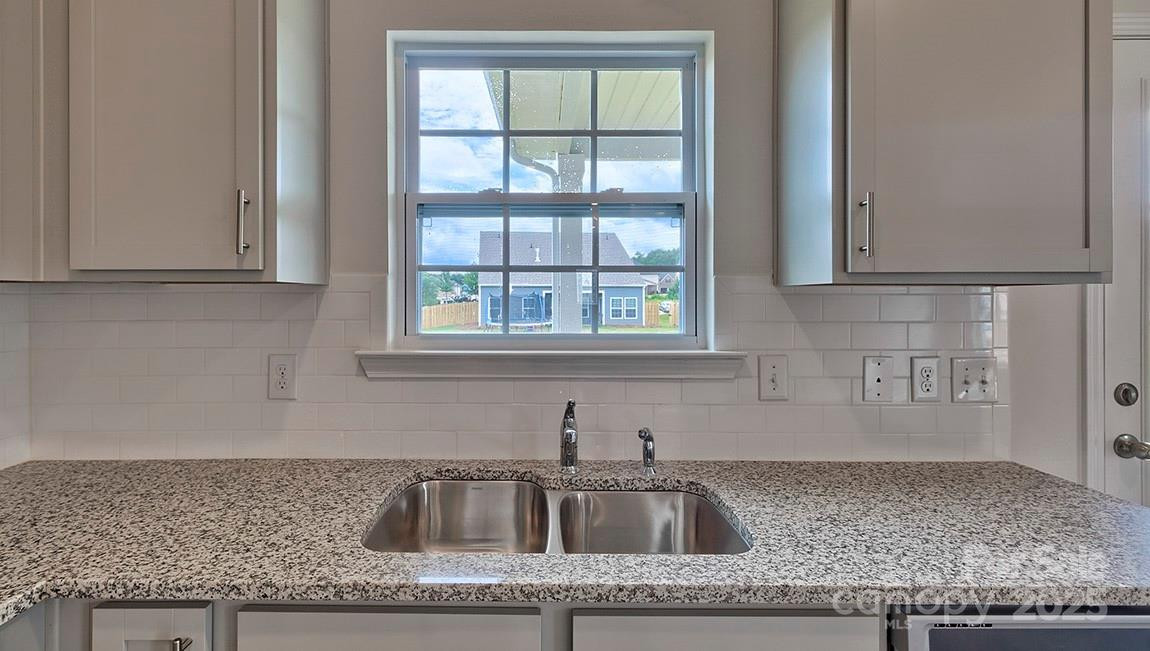 132 Queen Valley Way - Photo 7