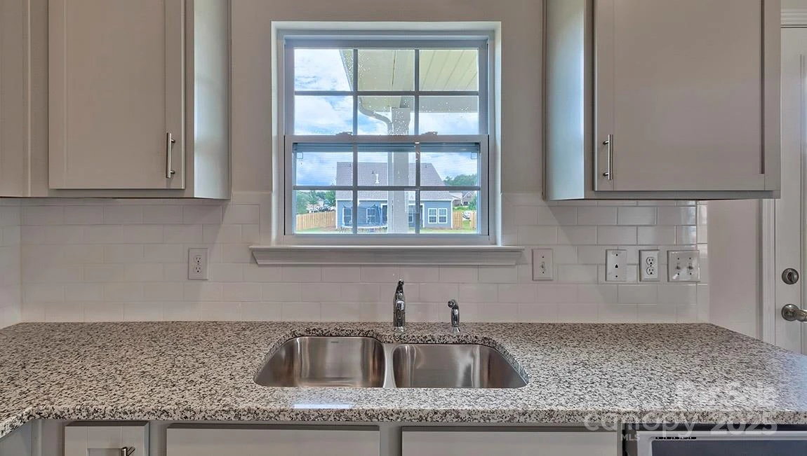 132 Queen Valley Way - Photo 7