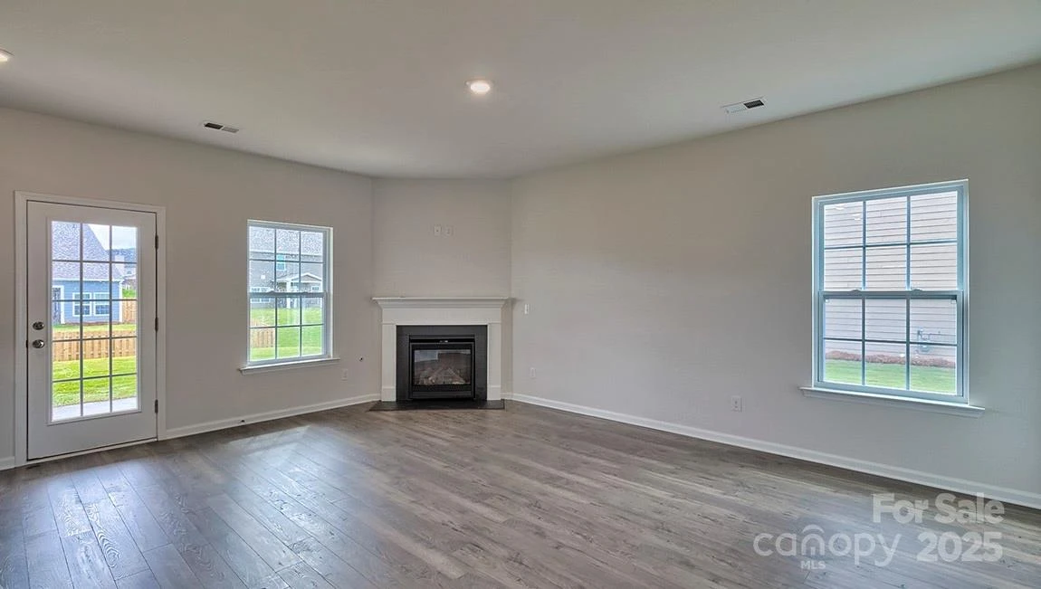 132 Queen Valley Way - Photo 8