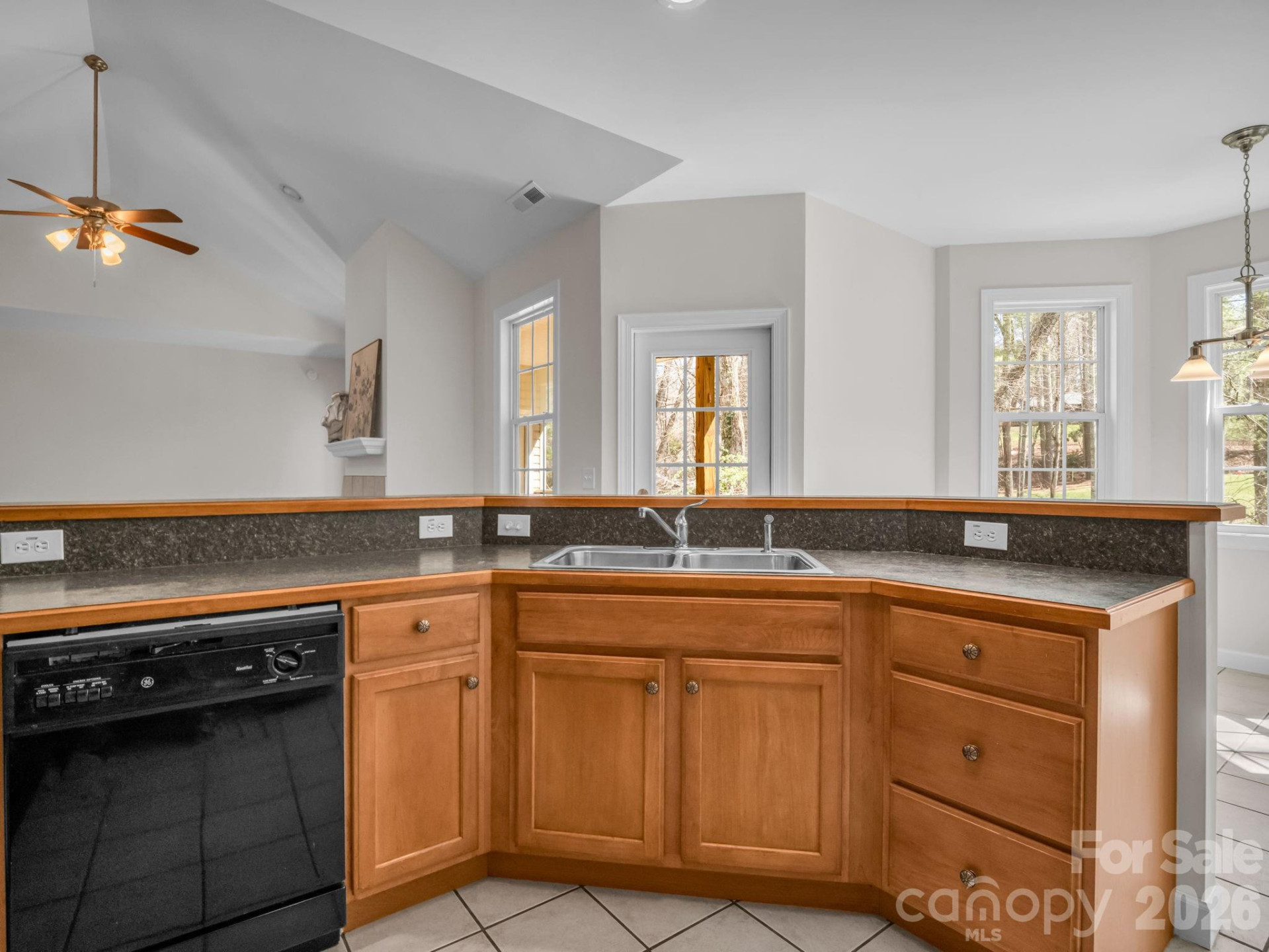 7 Saint Andrews Road - Photo 12