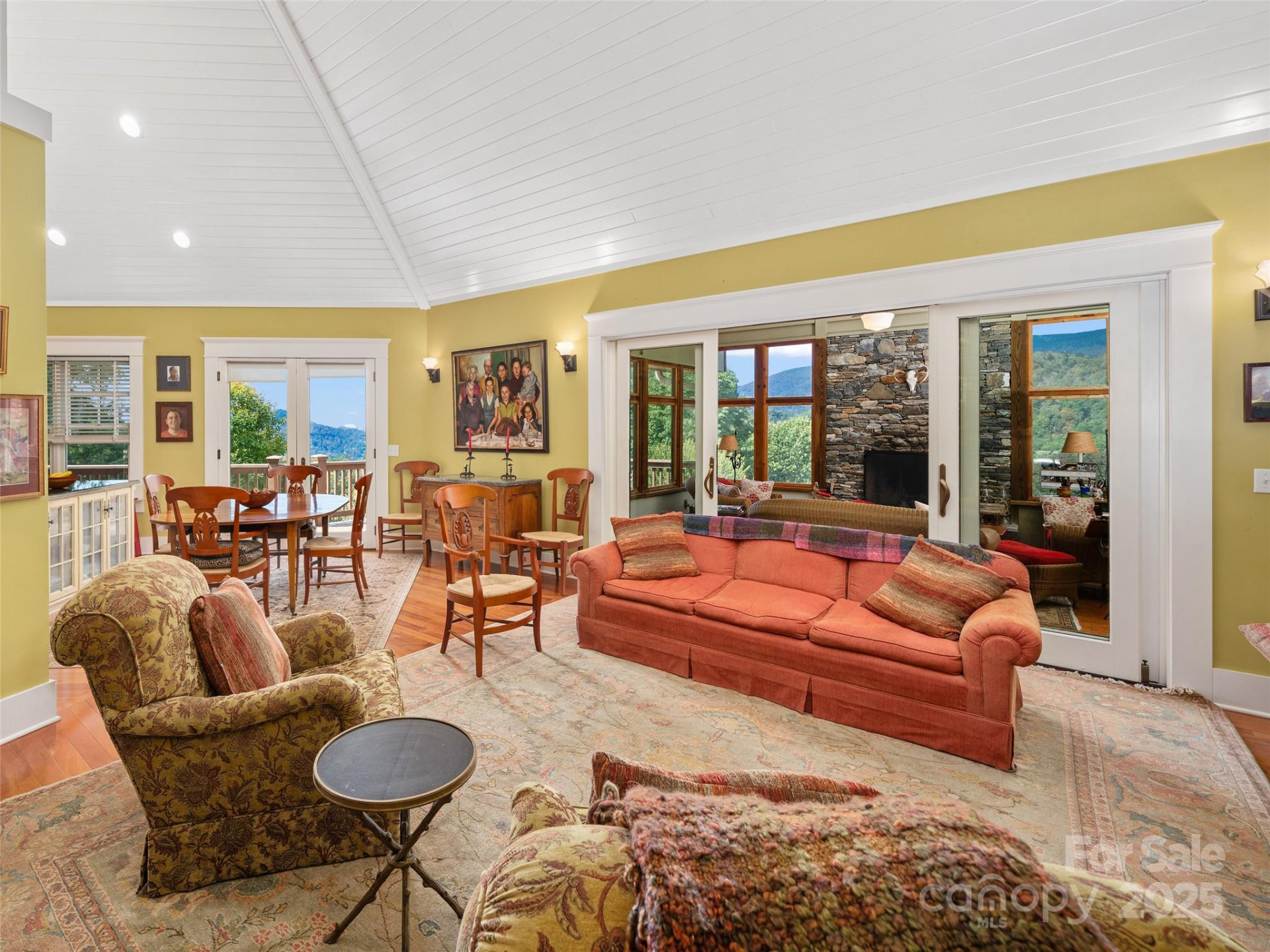 1992 Green Creek Road - Photo 4