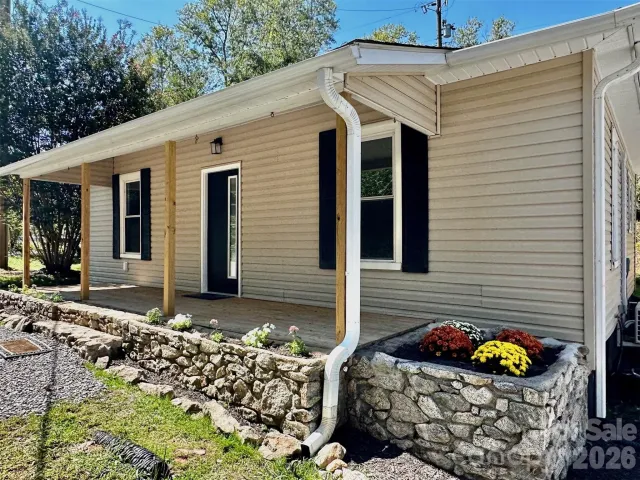 11 Martel Lane