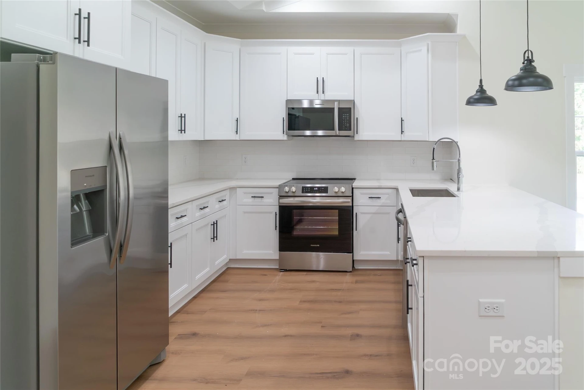 100 Ivy Court - Photo 3