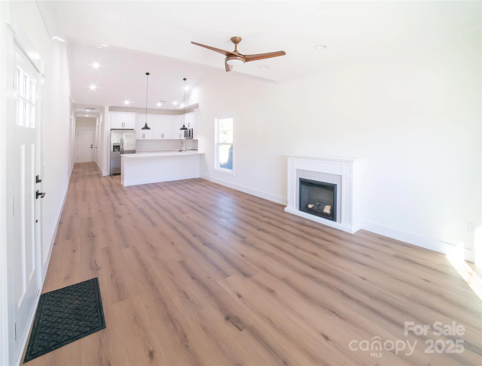 100 Ivy Court - Photo 4