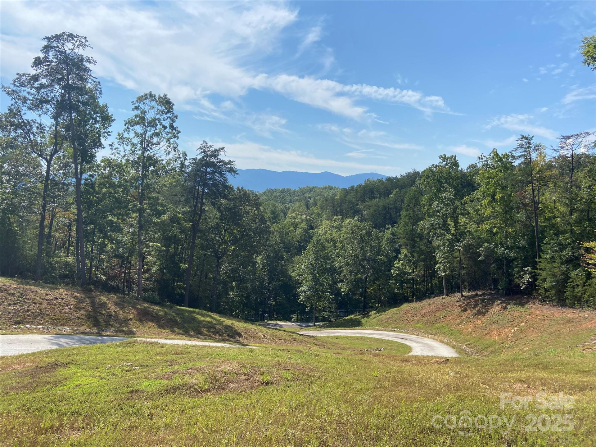000 Ridgeland Way