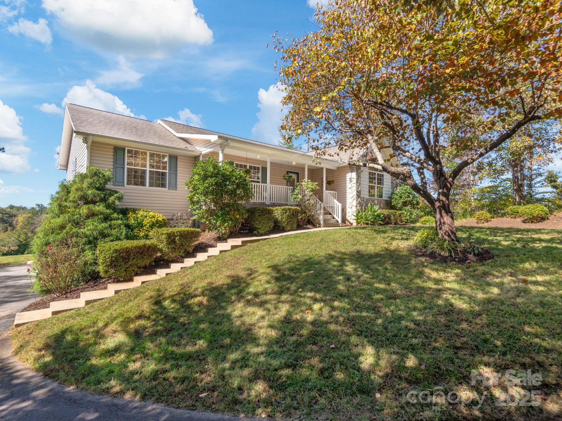 74 Red Maple Drive - Photo 4