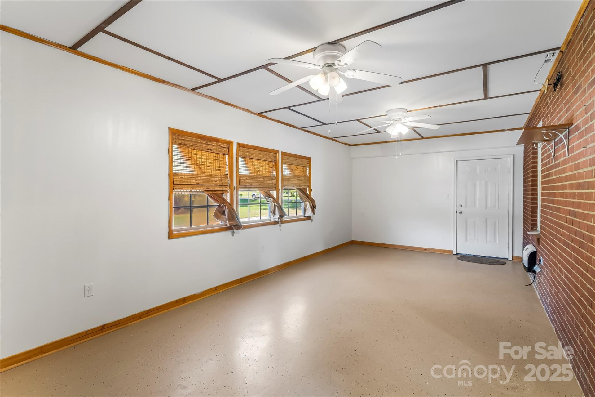 5325 US 70 Highway - Photo 11