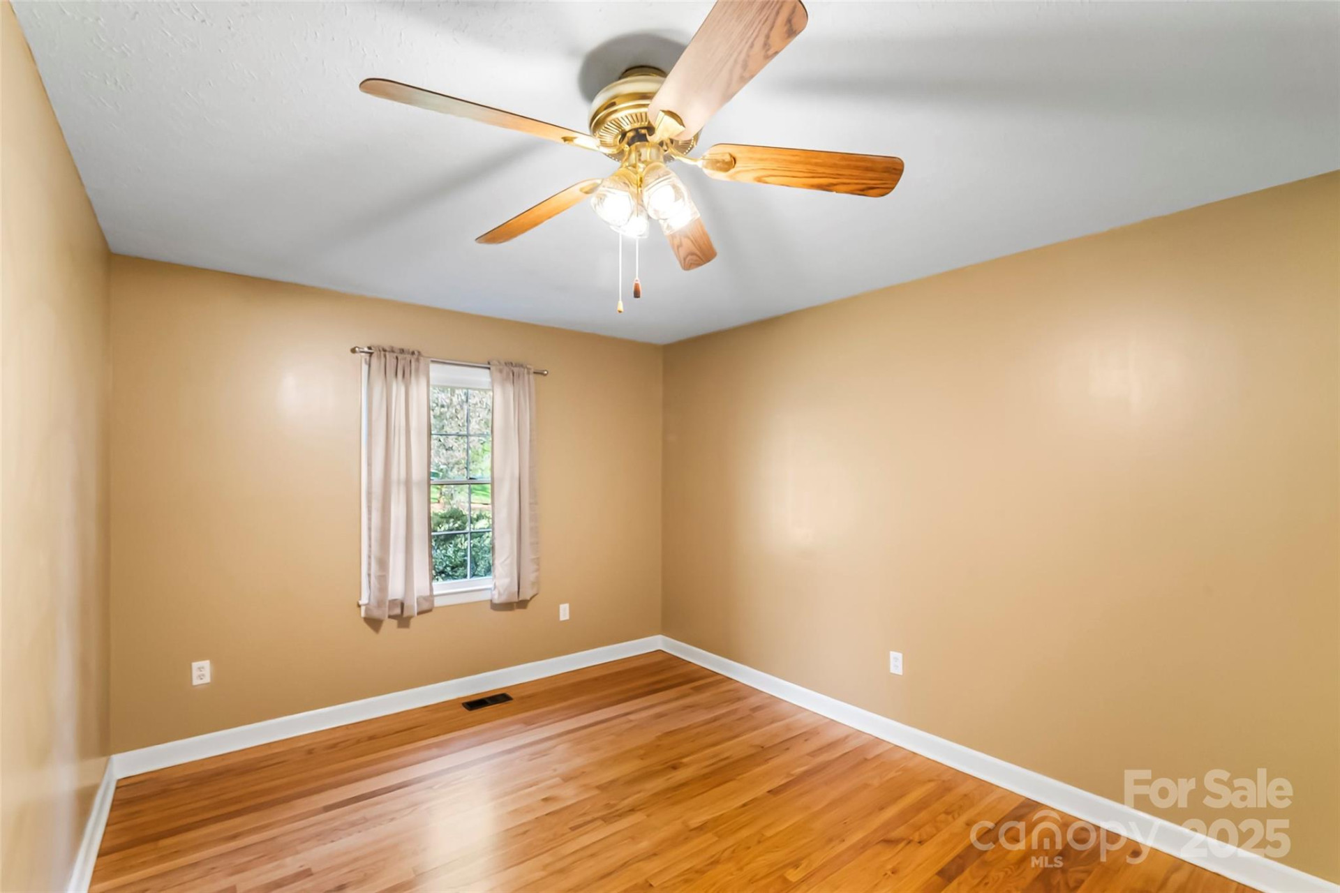 5325 US 70 Highway - Photo 14