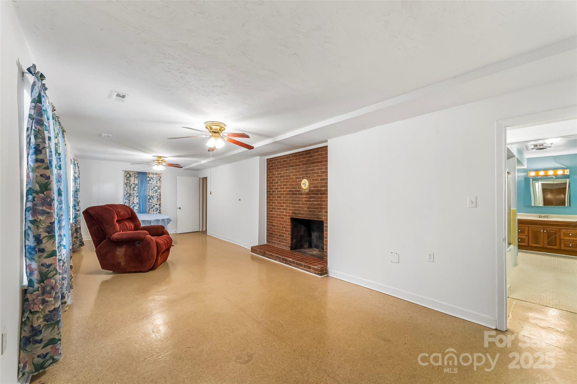 5325 US 70 Highway - Photo 23