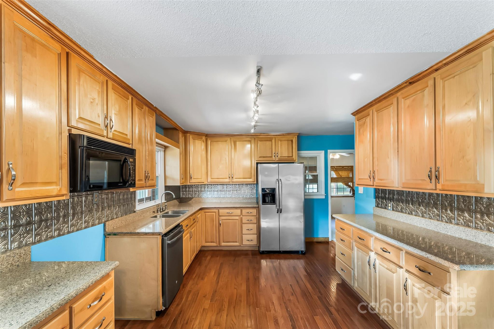 5325 US 70 Highway - Photo 8