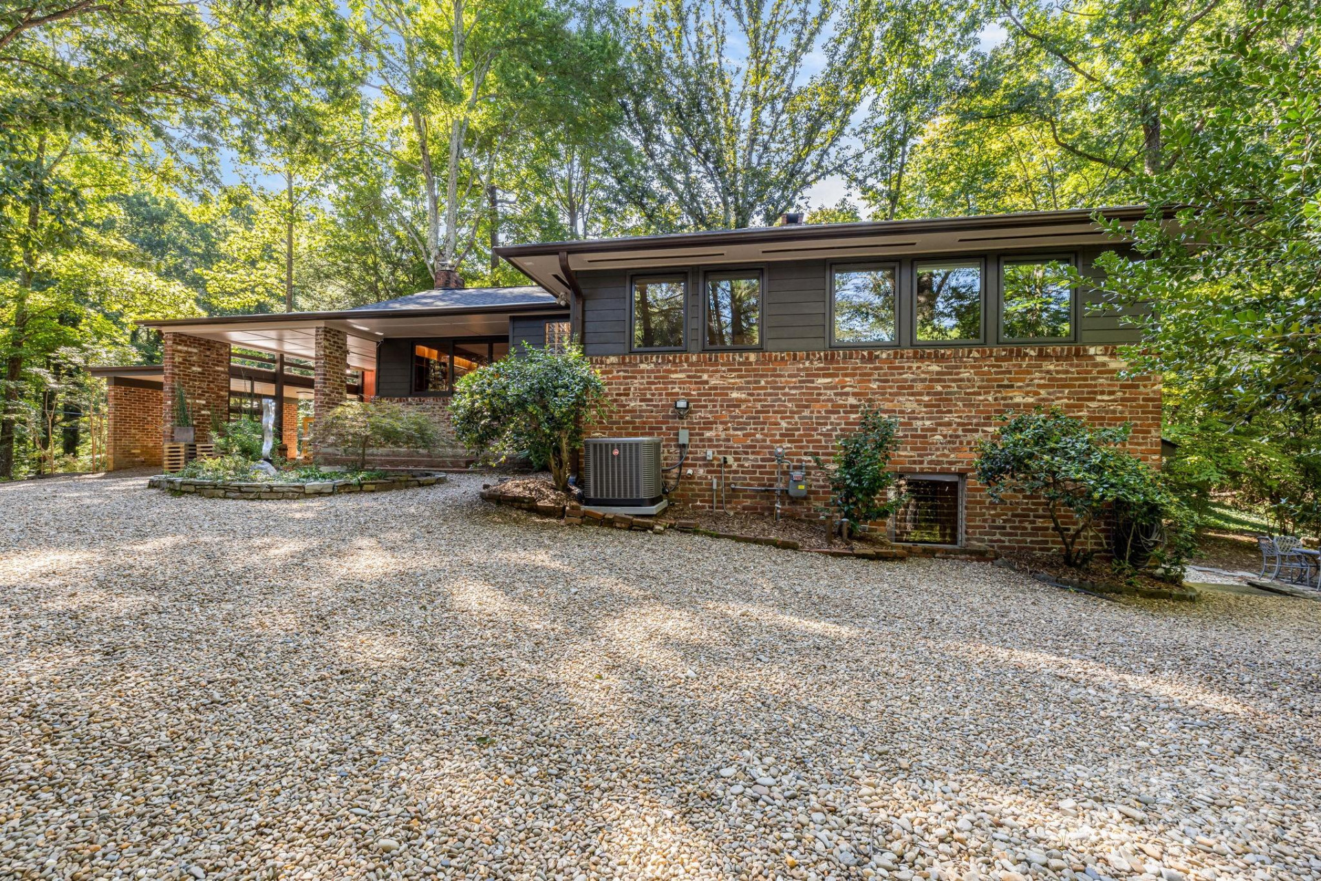 750 Braewick Road - Photo 2