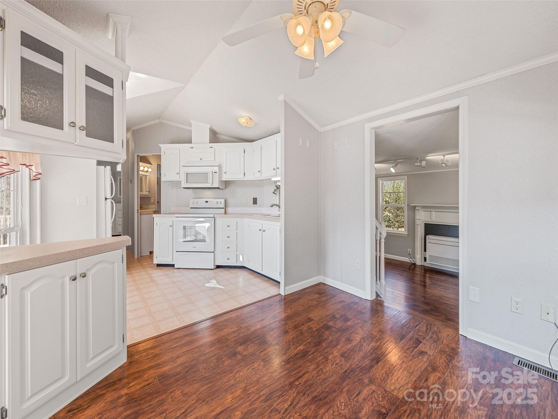 93 Merry Way - Photo 10