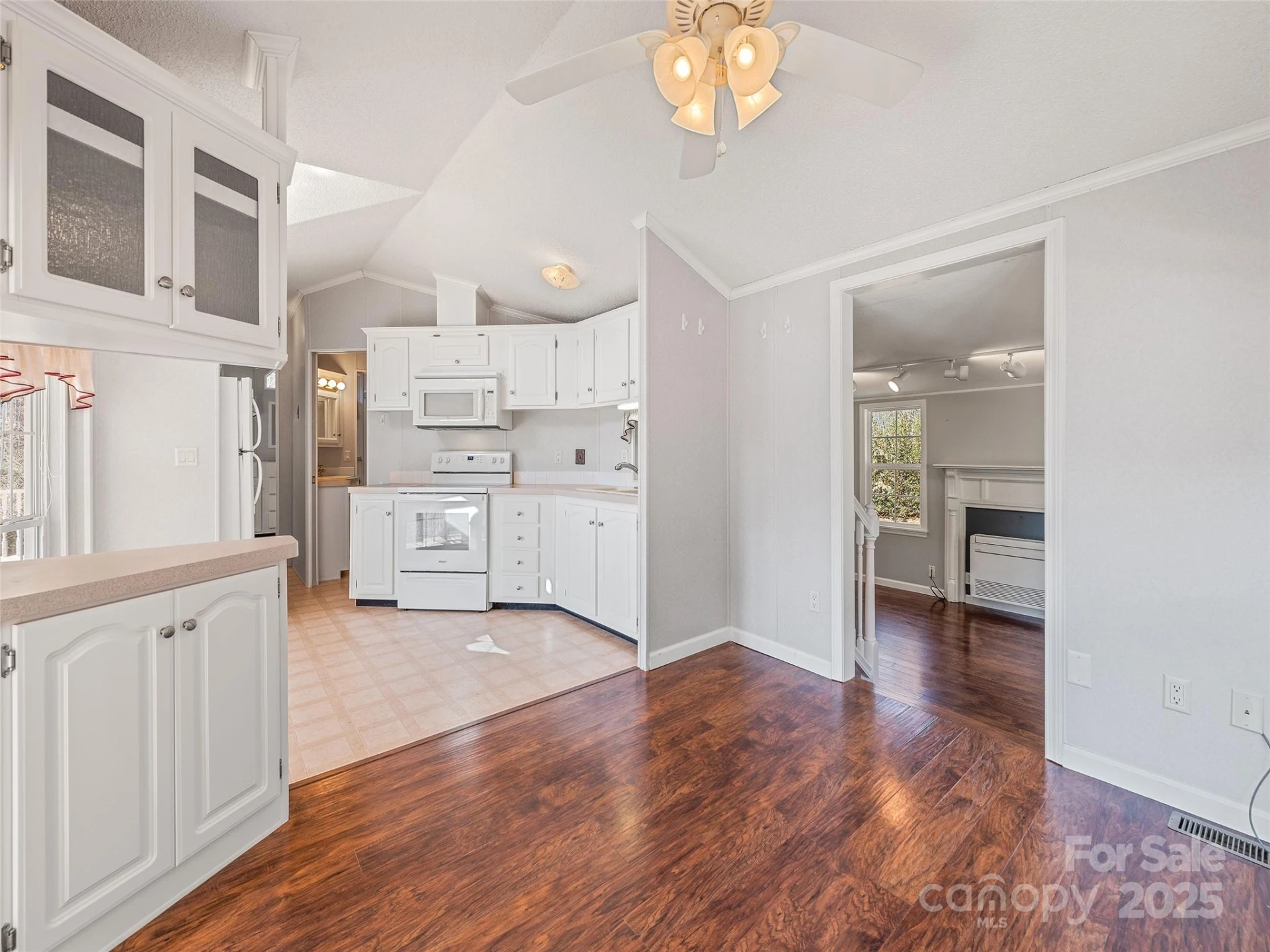 93 Merry Way - Photo 10