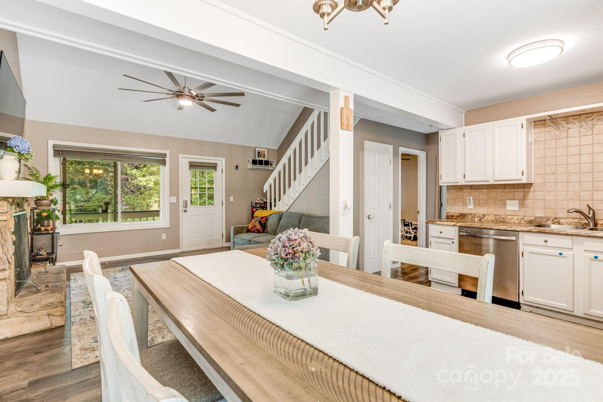 79 Susan Drive - Photo 11