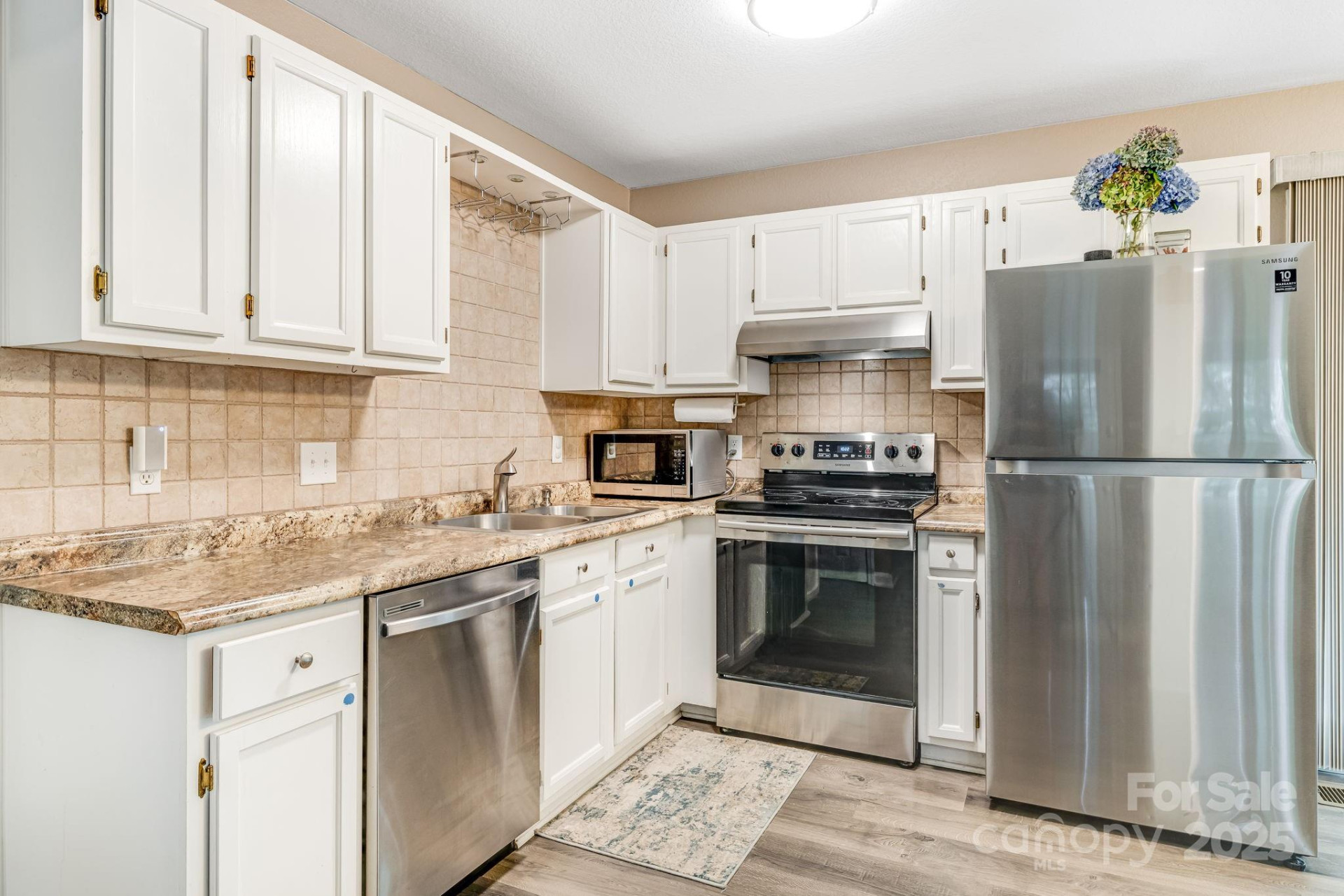 79 Susan Drive - Photo 12