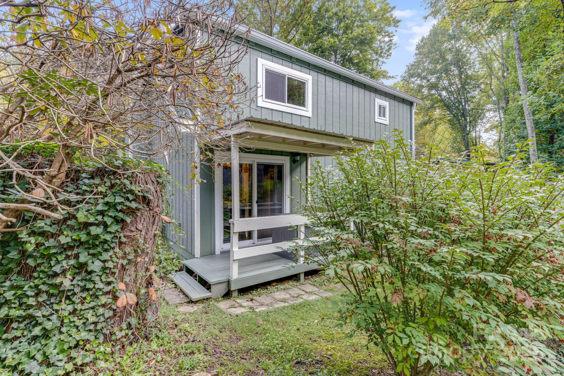 79 Susan Drive - Photo 3