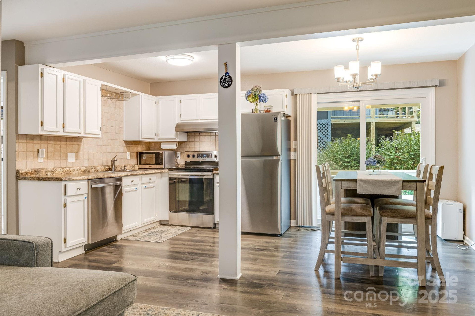 79 Susan Drive - Photo 9