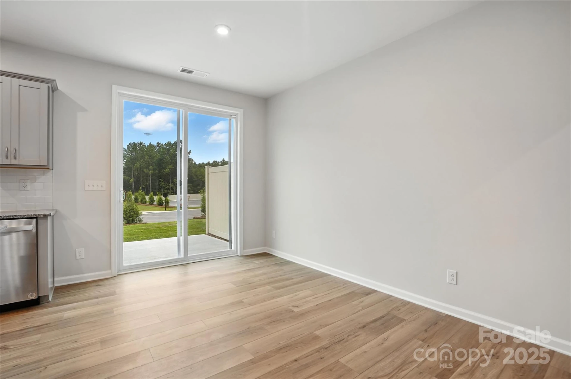 633 Cassidy Court - Photo 7