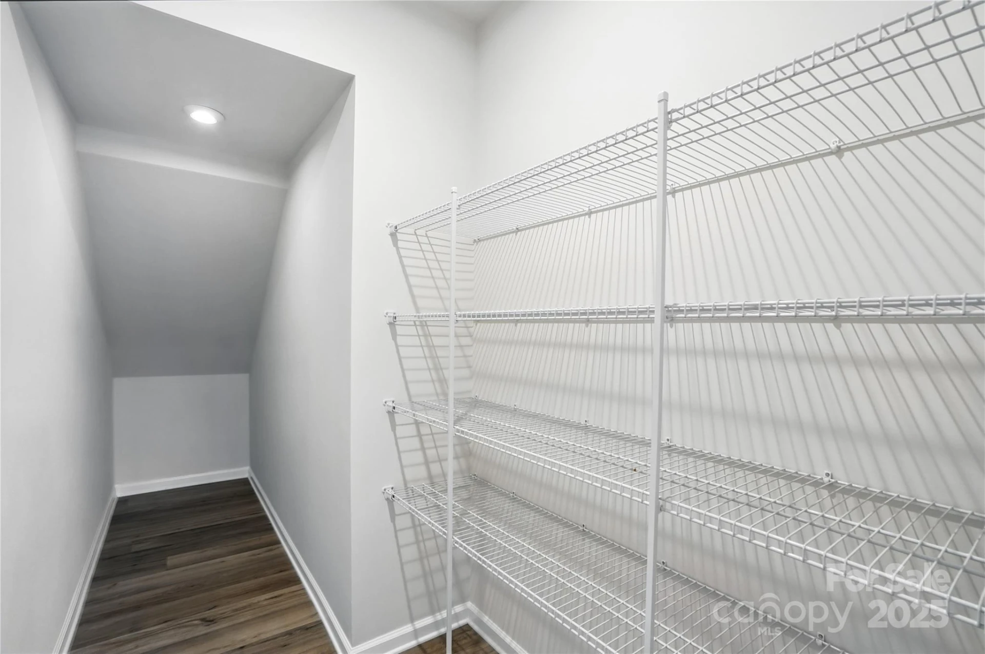 633 Cassidy Court - Photo 8