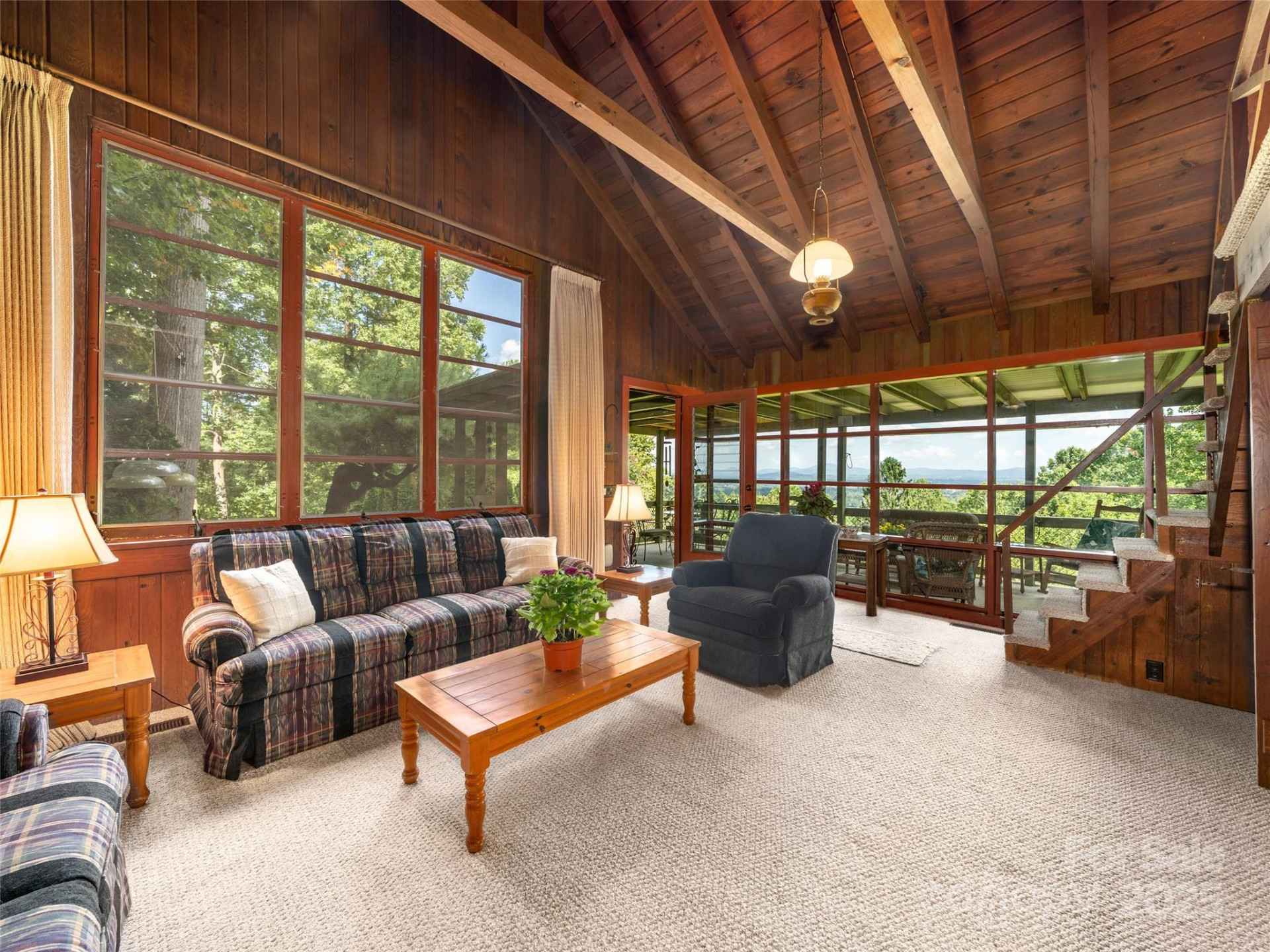 435 Upper Laurel Drive - Photo 2