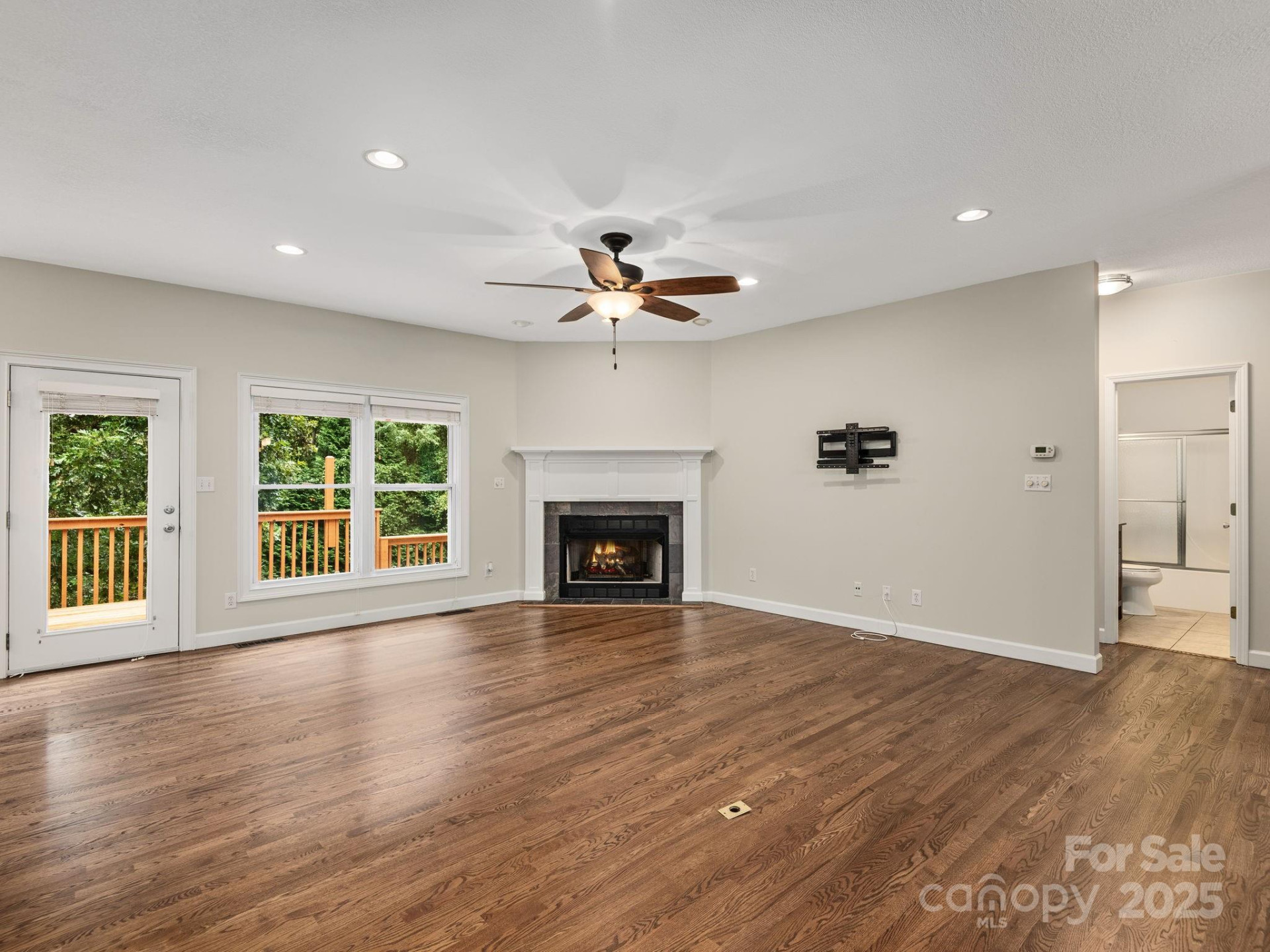321 Scarlet Tanager Court - Photo 4