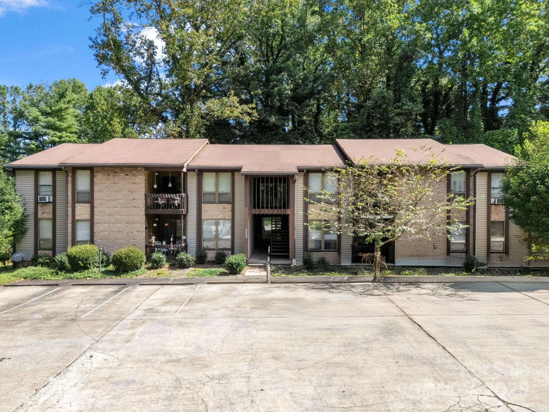 333 Lake Avenue - Photo 2