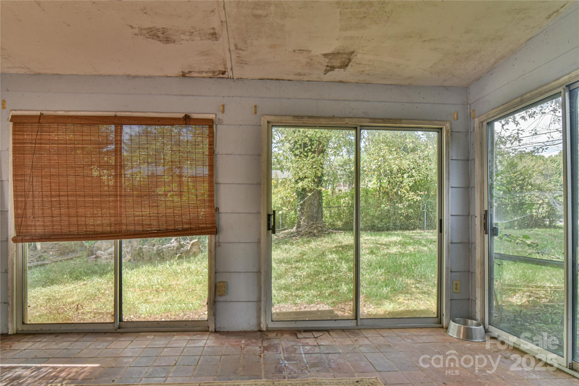 24 Camelot Drive - Photo 16