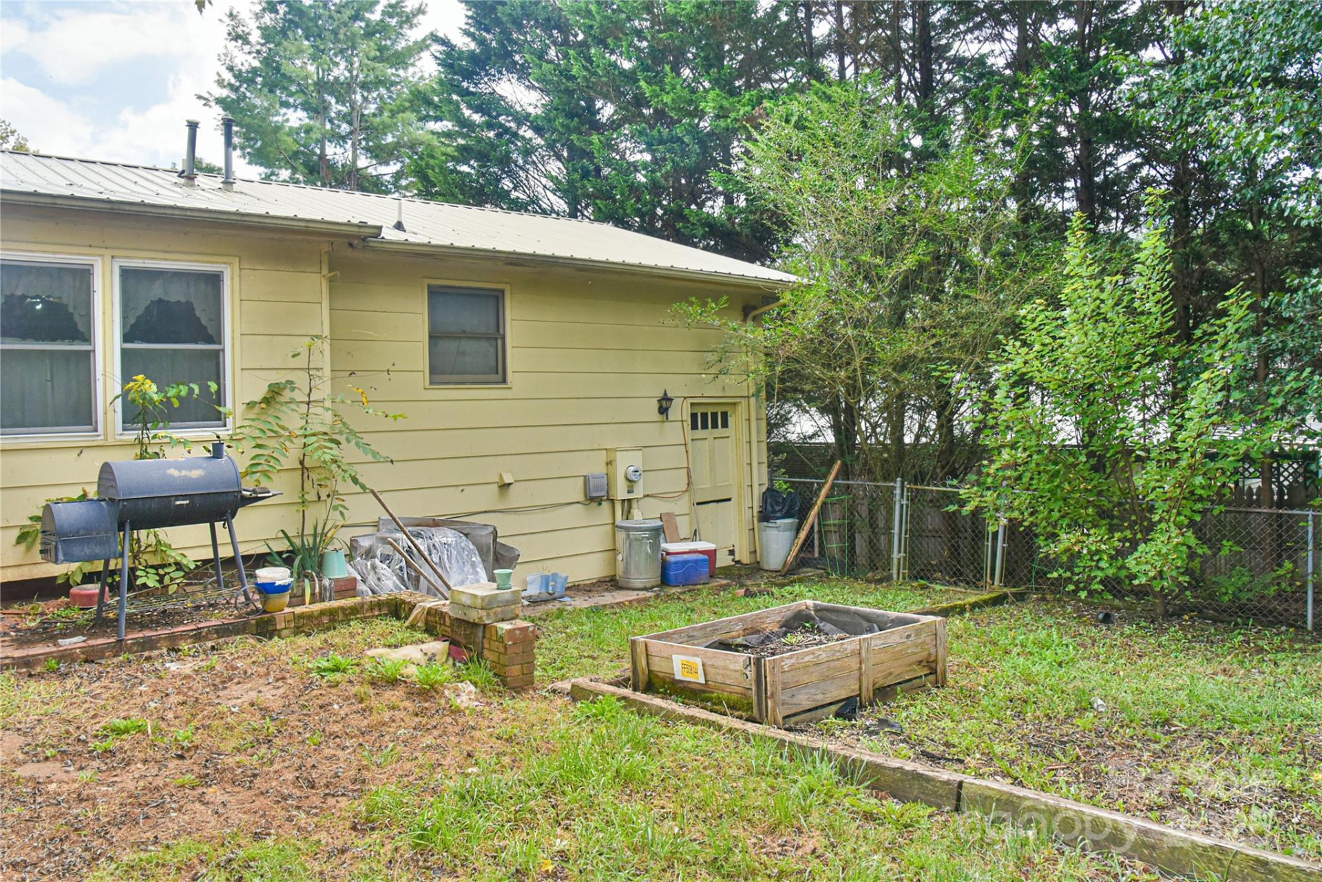 24 Camelot Drive - Photo 18