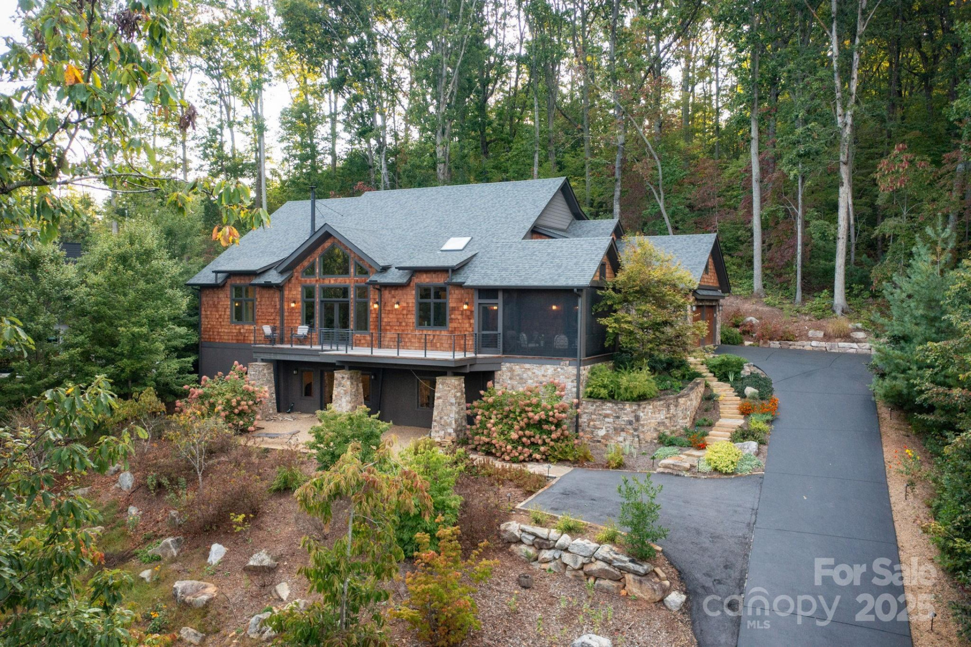 16 Faulkner Avenue - Photo 2