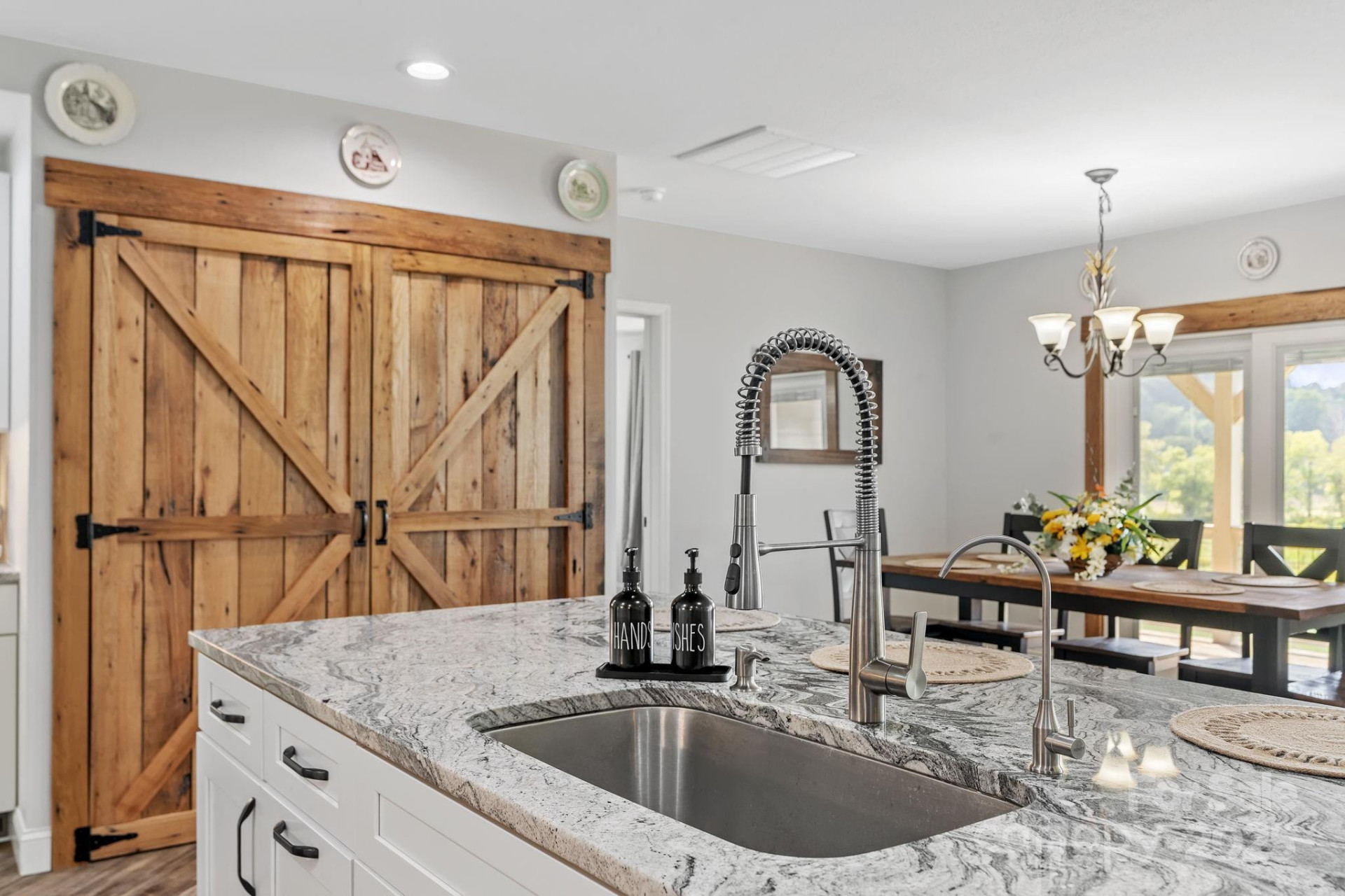 204 Mountain Spring Lane - Photo 17