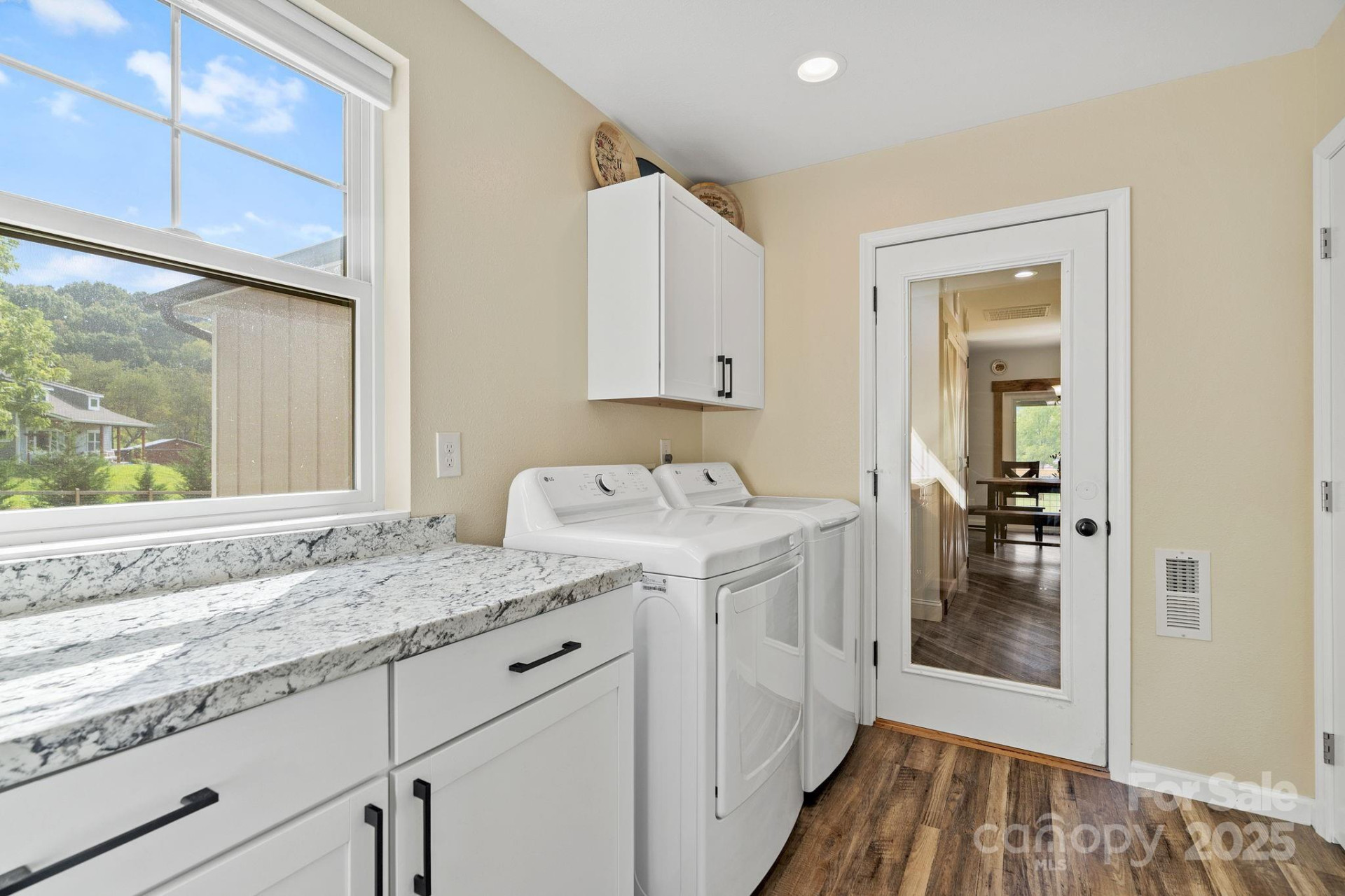 204 Mountain Spring Lane - Photo 32