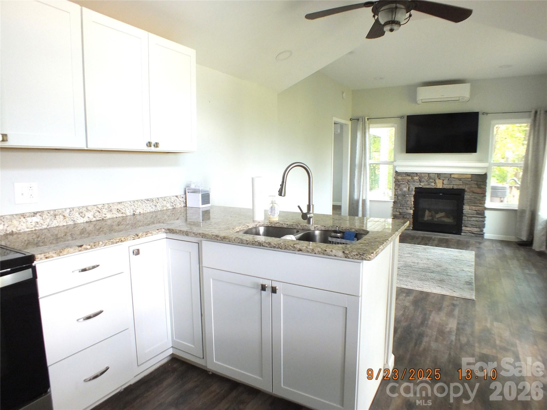 408 Whispering Winds Road - Photo 8