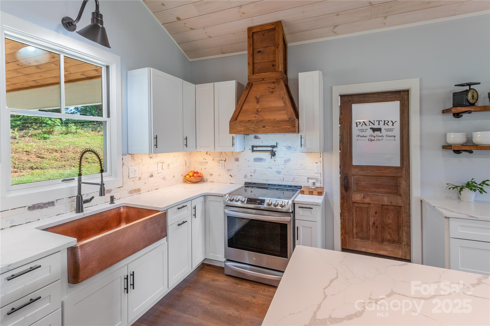 100 Kinloch Lane - Photo 8