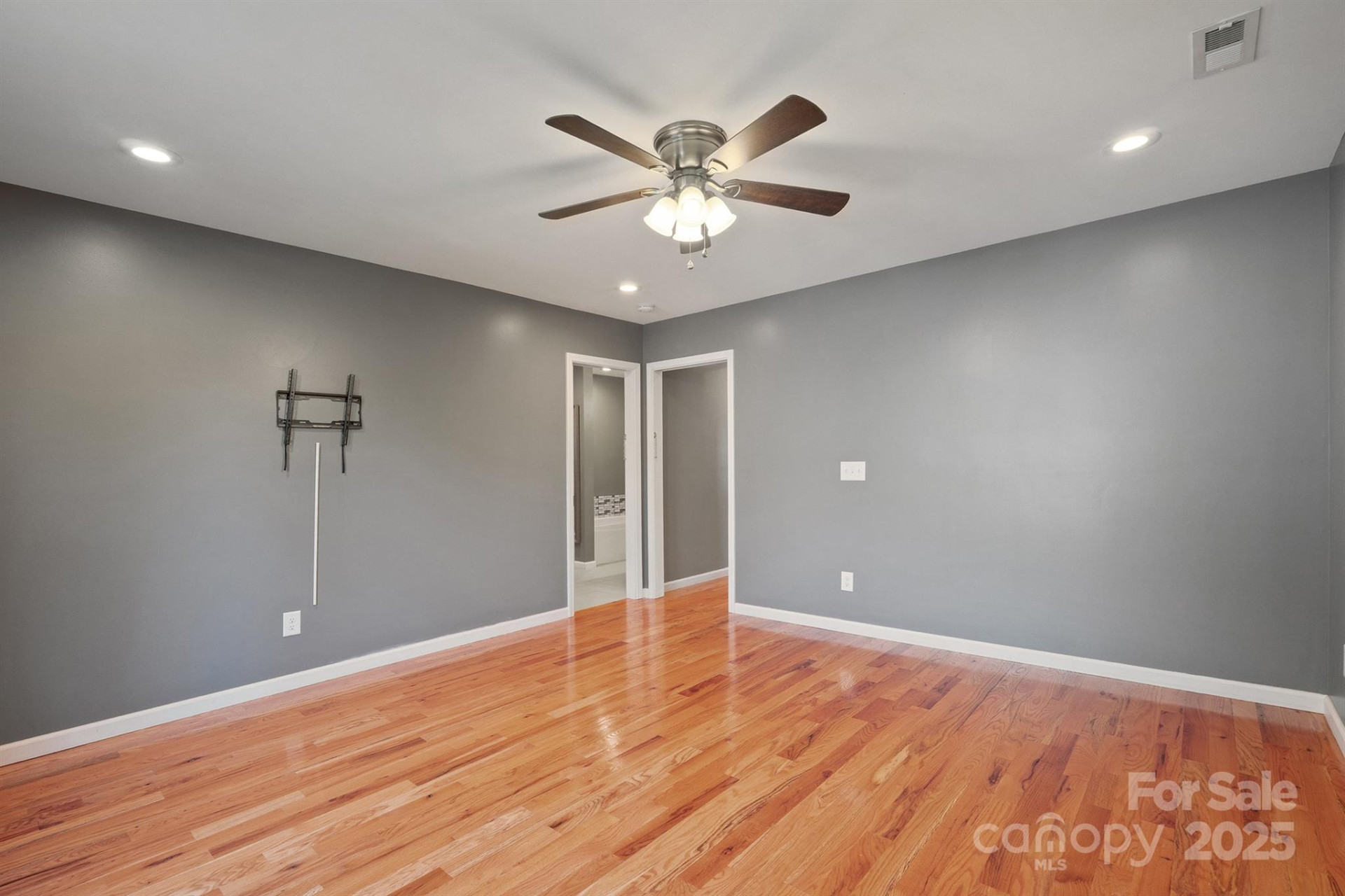 2301 Saratoga Run - Photo 16
