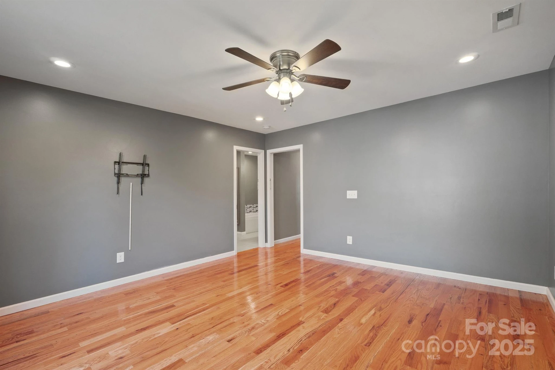 2301 Saratoga Run - Photo 16